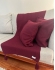 Kit Peseira Decorativa para cama Casal Pompom - Vinho